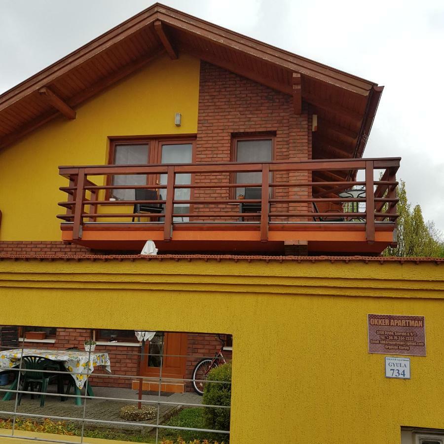 Okker Apartman Gyula Exterior foto